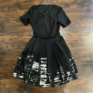 ELIE TAHARI SIZE 4 BLACK DRESS